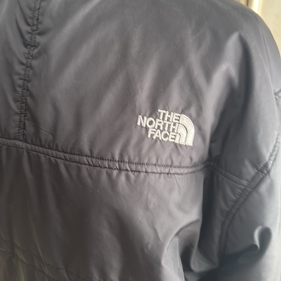 The North Face Men’s Light Weight  Zip Up Jacket - Picture 8 of 15